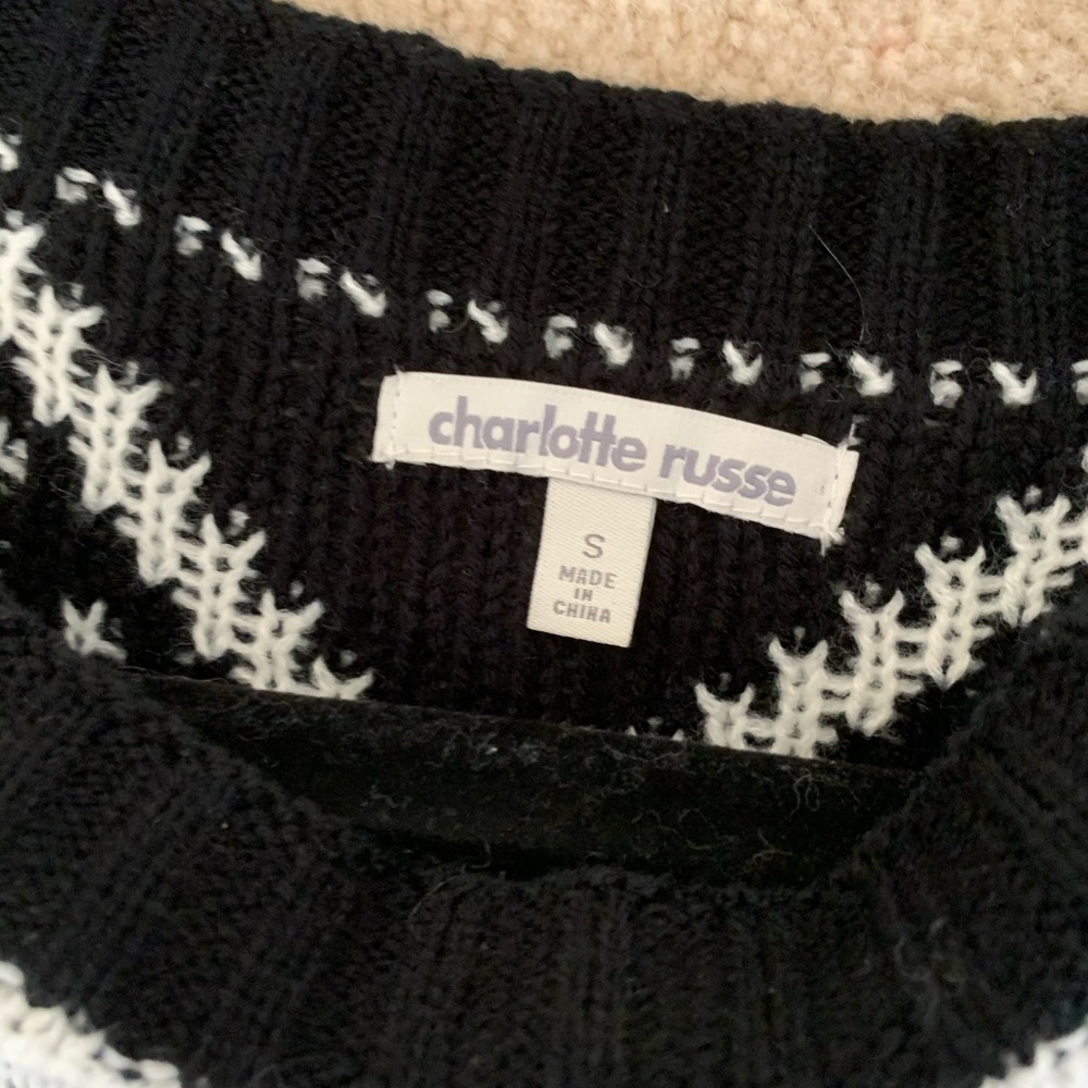 Charlotte Russe B/W Sweater Dress Arctic Pattern - Picture 4 of 10